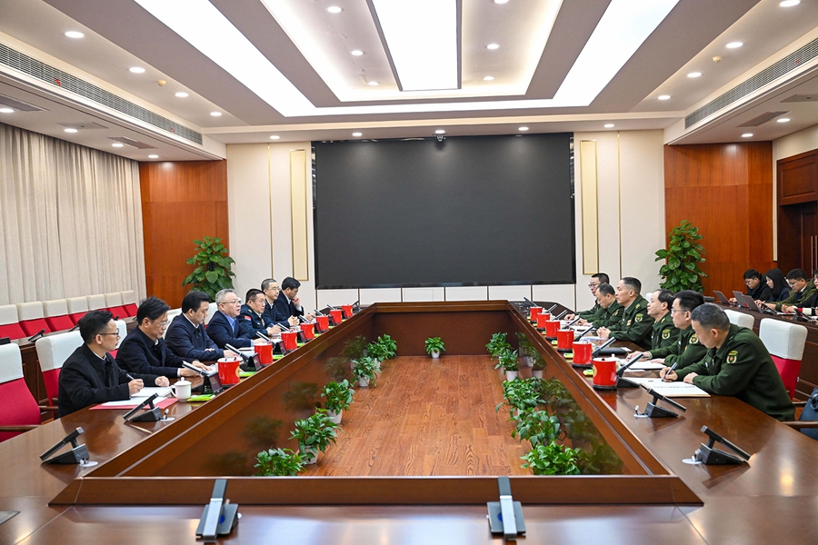 沈晓明与国防科技大学官兵代表座谈交流